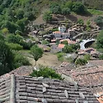 Semesterbostad Casa Bugalhas Na Serra Da Lousa Candal (Lousa)