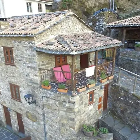 Casa Bugalhas Na Serra Da Lousa 度假居 *