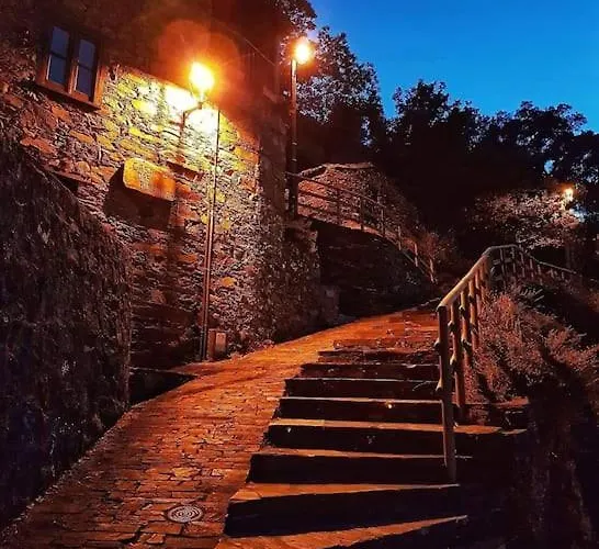 Casa Bugalhas Na Serra Da Lousa 度假居