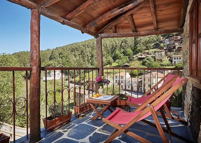 Casa Bugalhas Na Serra Da Lousa Candal (Lousa)