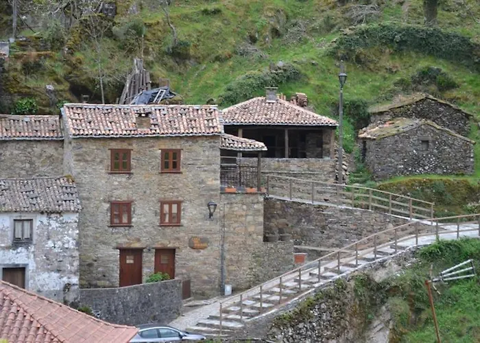 Casa Bugalhas Na Serra Da Lousa 度假居 *