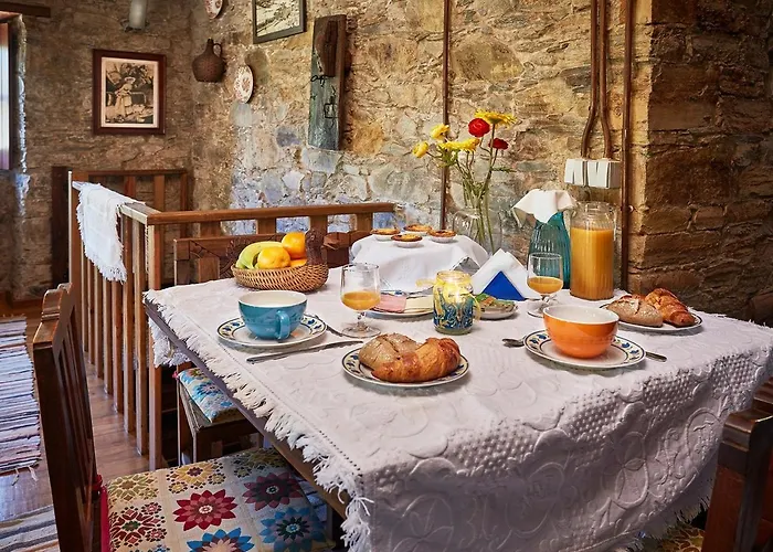 Casa Bugalhas Na Serra Da Lousa 度假居 *
