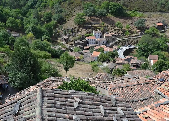 度假居 Casa Bugalhas Na Serra Da Lousa Candal (Lousa)