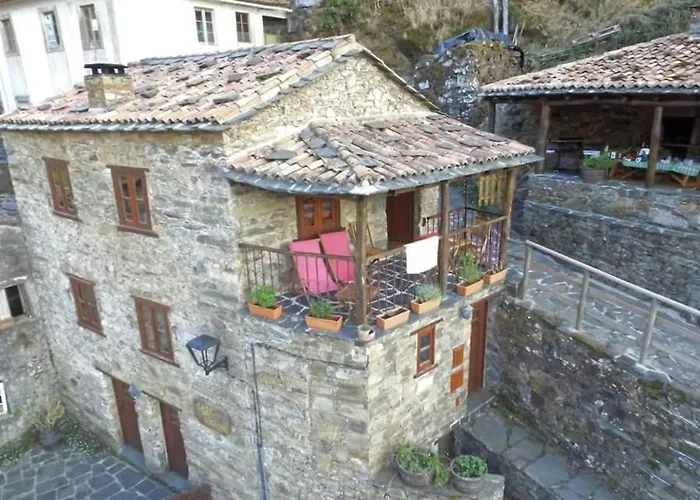 Casa Bugalhas Na Serra Da Lousa 度假居 *